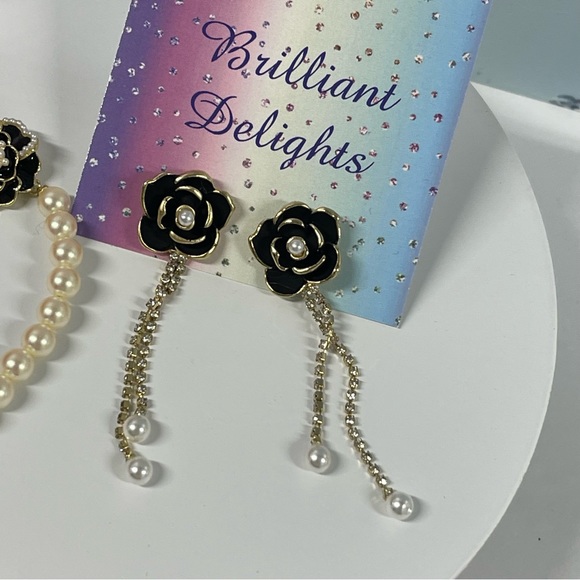 SUPER SALE CAMELLIA & CRYSTAL EARRINGS & BRACELET - Picture 3 of 8